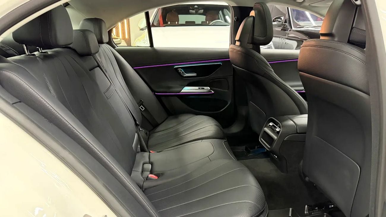Mercedes Benz E350 4MATIC (NON GCC)