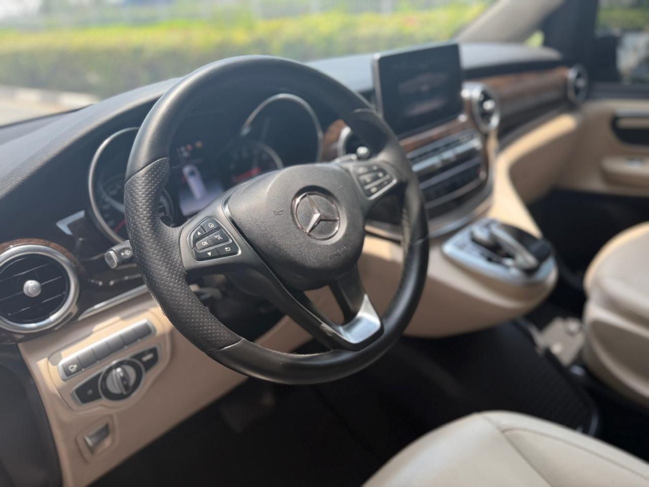 مرسيدس بنز V 250 AVANTGARDE LWB