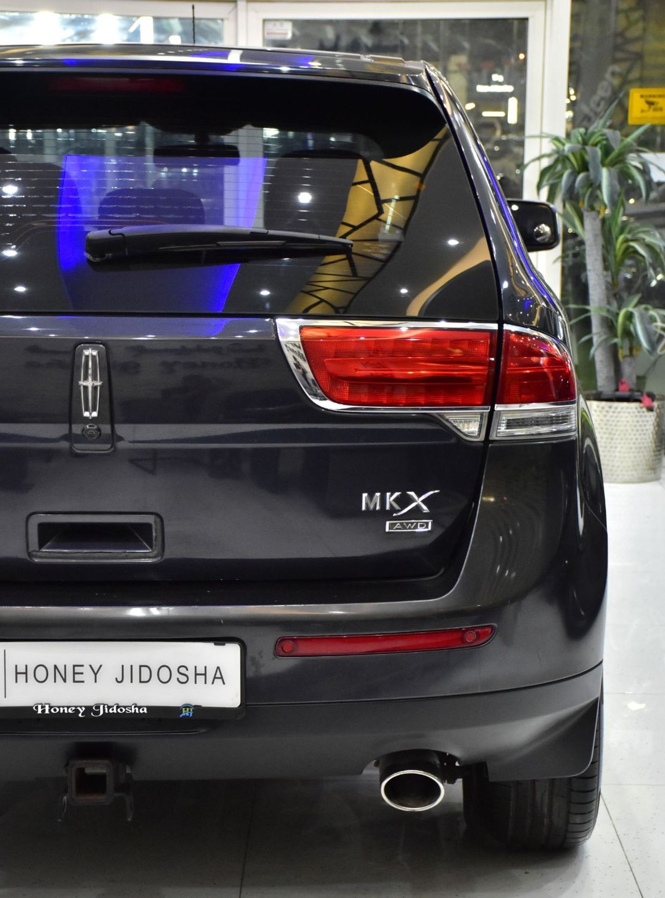 Lincoln MKX EXCELLENT DEAL for our Lincoln MKX AWD ( 2013 Model ) in Grey Color GCC Specs