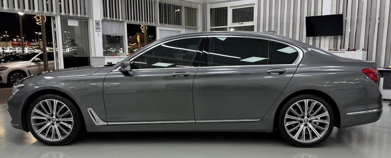 BMW 740Li Luxury 3.0L (335 HP)