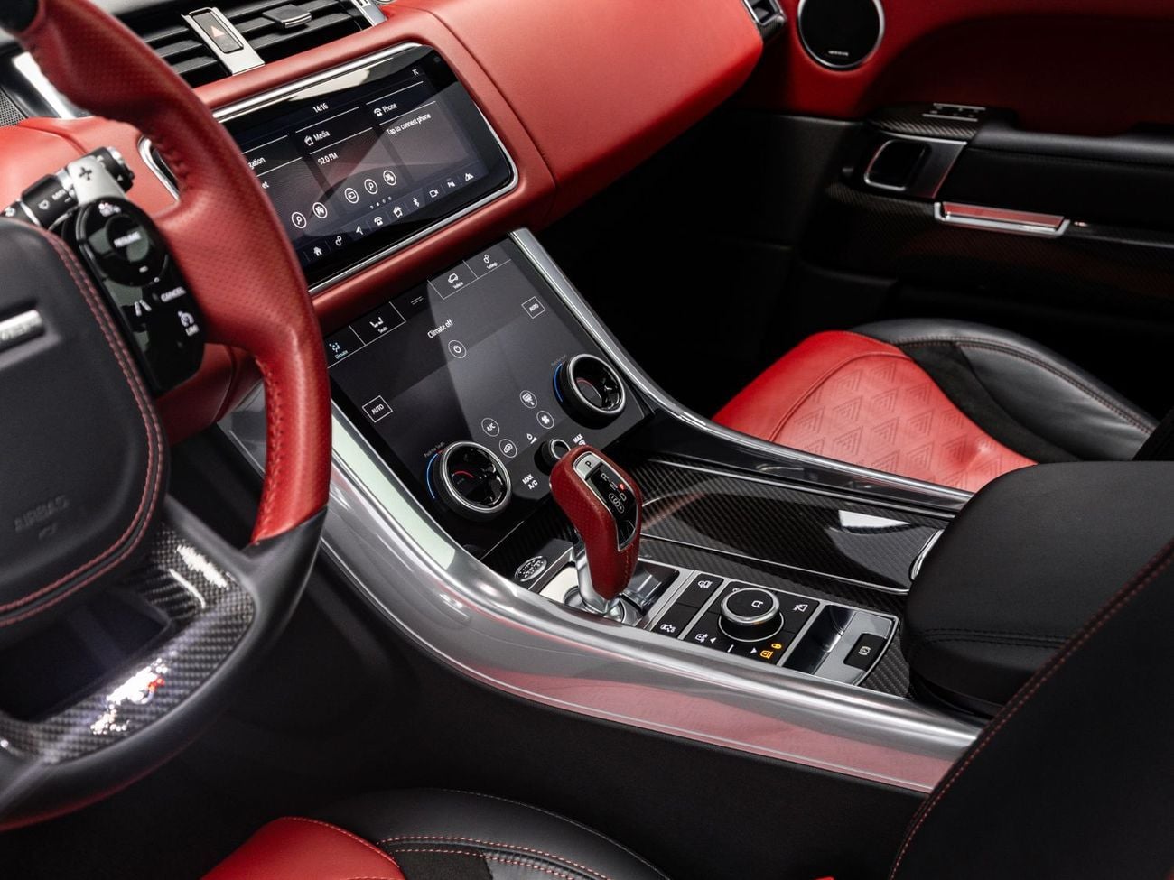 لاند روفر رينج روفر سبورت 2022 Range Rover SVR Carbon Edition, 5.0 SC V8, 4WD, 575bhp, 8 Speed Automatic.