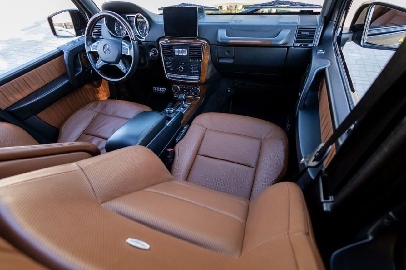 Mercedes-Benz G 500 4X4 4.0L Mercedes-Benz G500 2017 GCC under Warranty with Flexible Down-Payment.