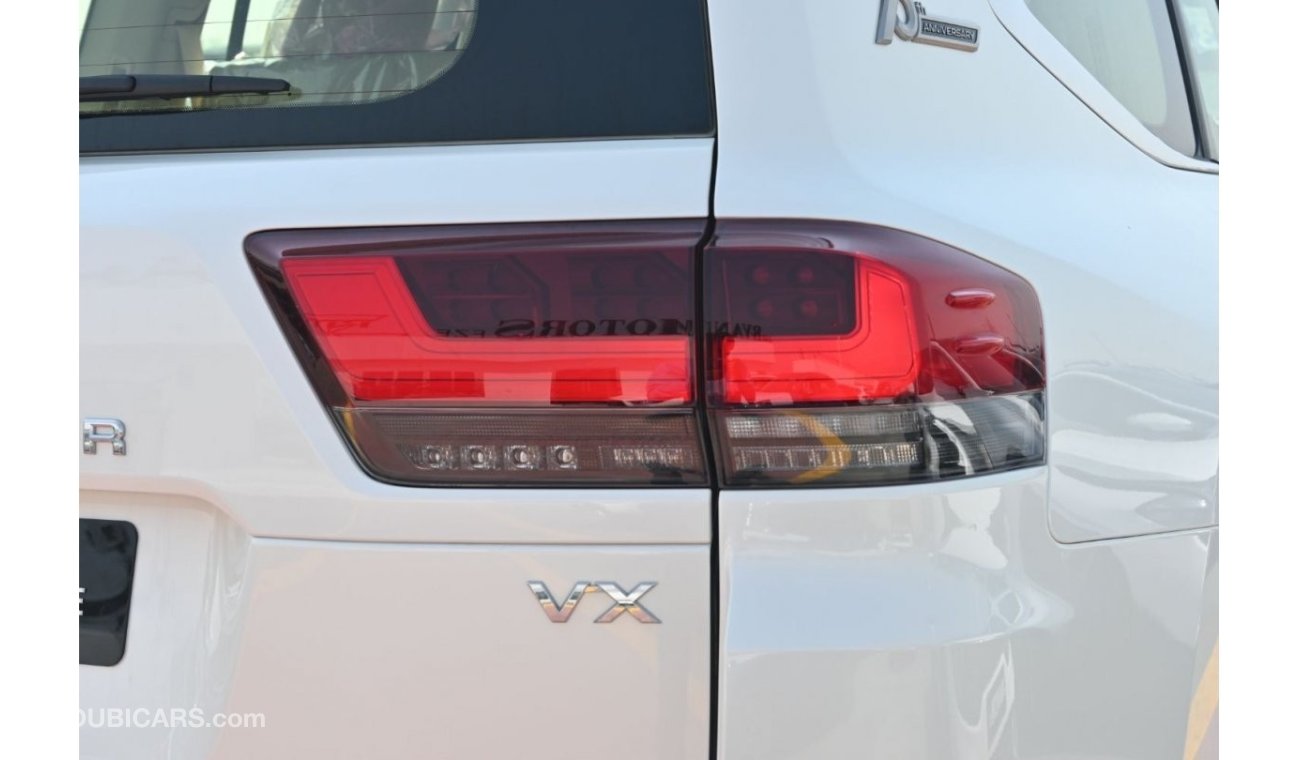 تويوتا لاند كروزر Toyota Land Cruiser VX 4.0L White Model 2022 Radar, Electric Seats , Ventilation, Cool Box, Sunroof