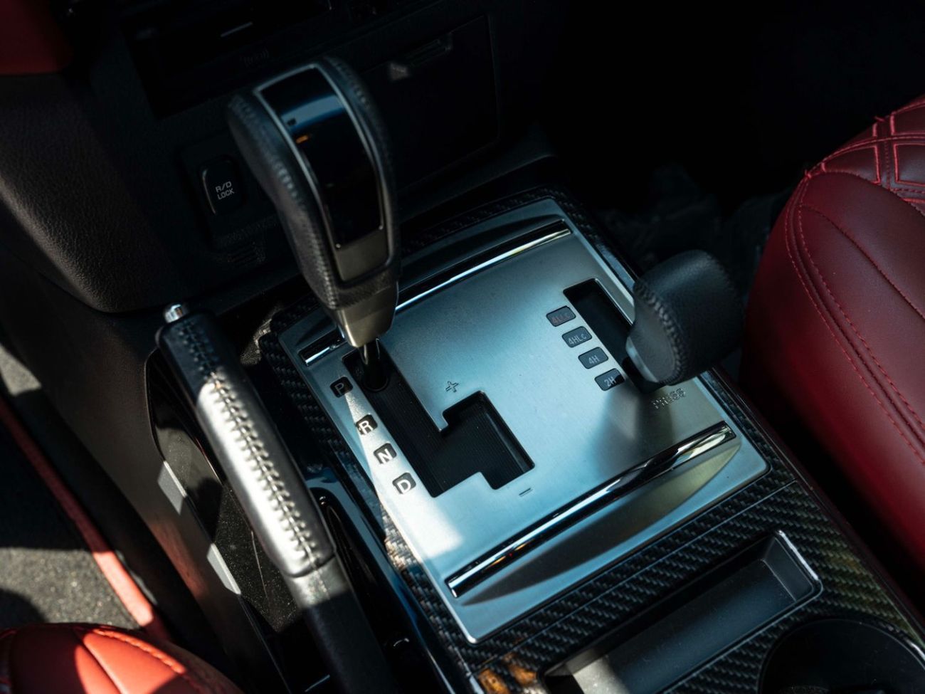 Mitsubishi Pajero GLS Mid 3.8L (243 HP)