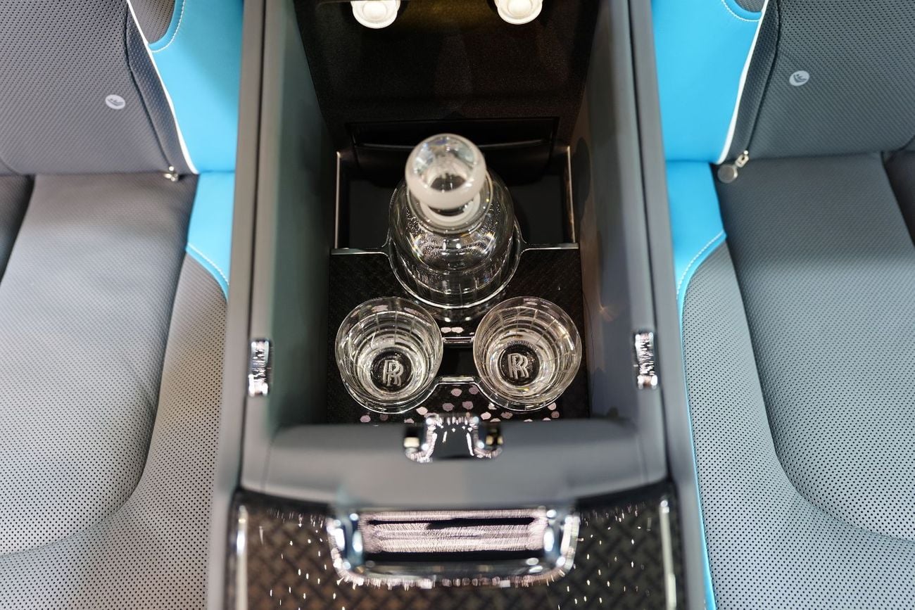 Rolls-Royce Cullinan Black Badge, Series II, BRAND NEW, Executive Seat w/ Entertainment, Bespoke Audio, Dealer Warr + Ser