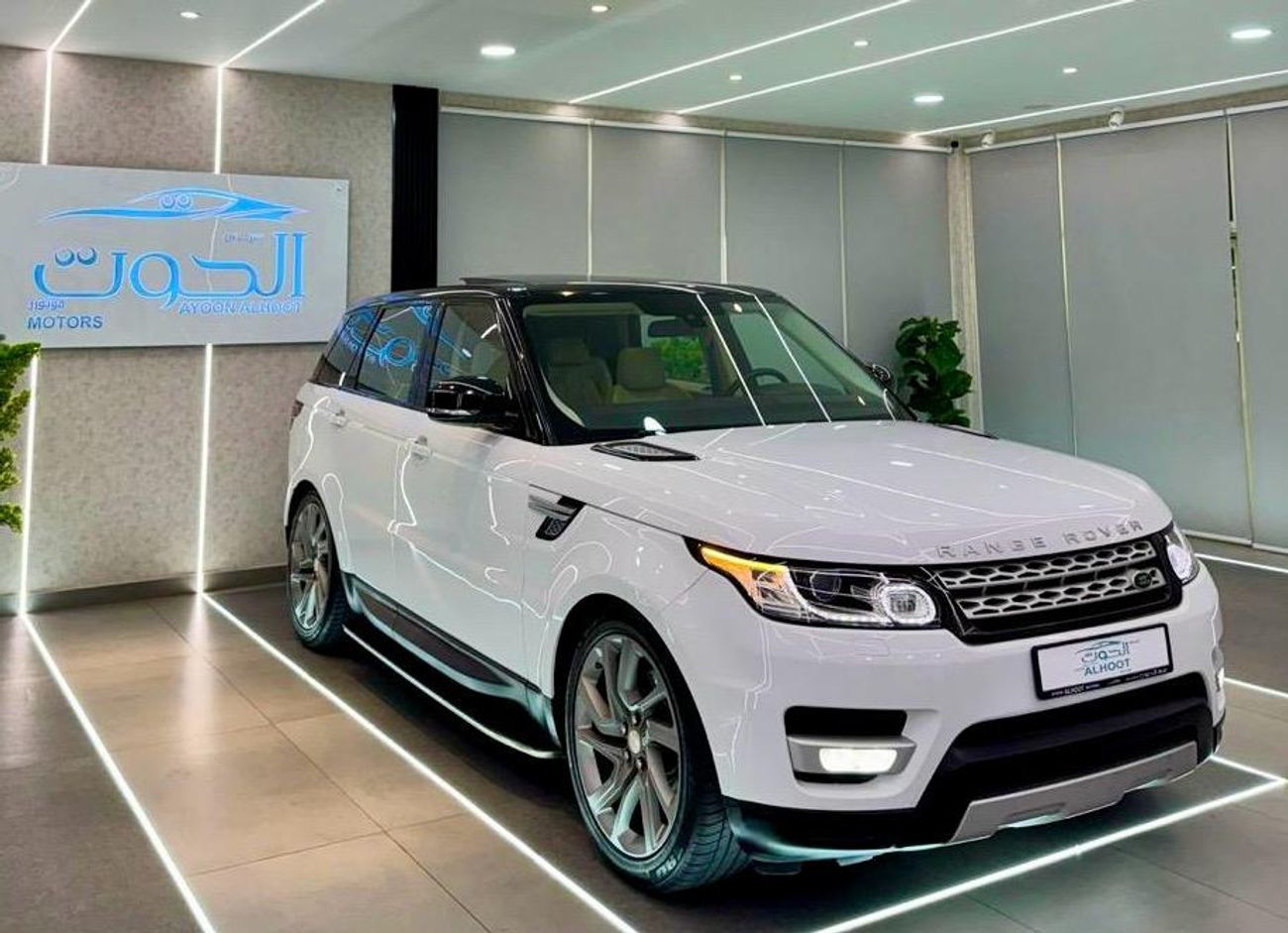 لاند روفر رينج روفر سبورت Supercharged 5.0L SUPERCHARGED RANGE ROVER SPORT V8 || GCC SPECS || FULL OPTIONS || FREE ACCIDENTS