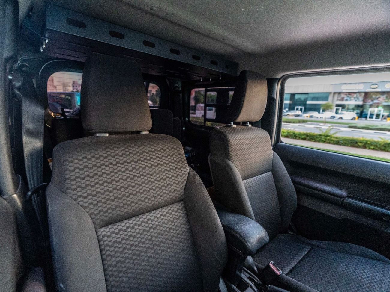 سوزوكي جيمني 1.5L GL (M/T)