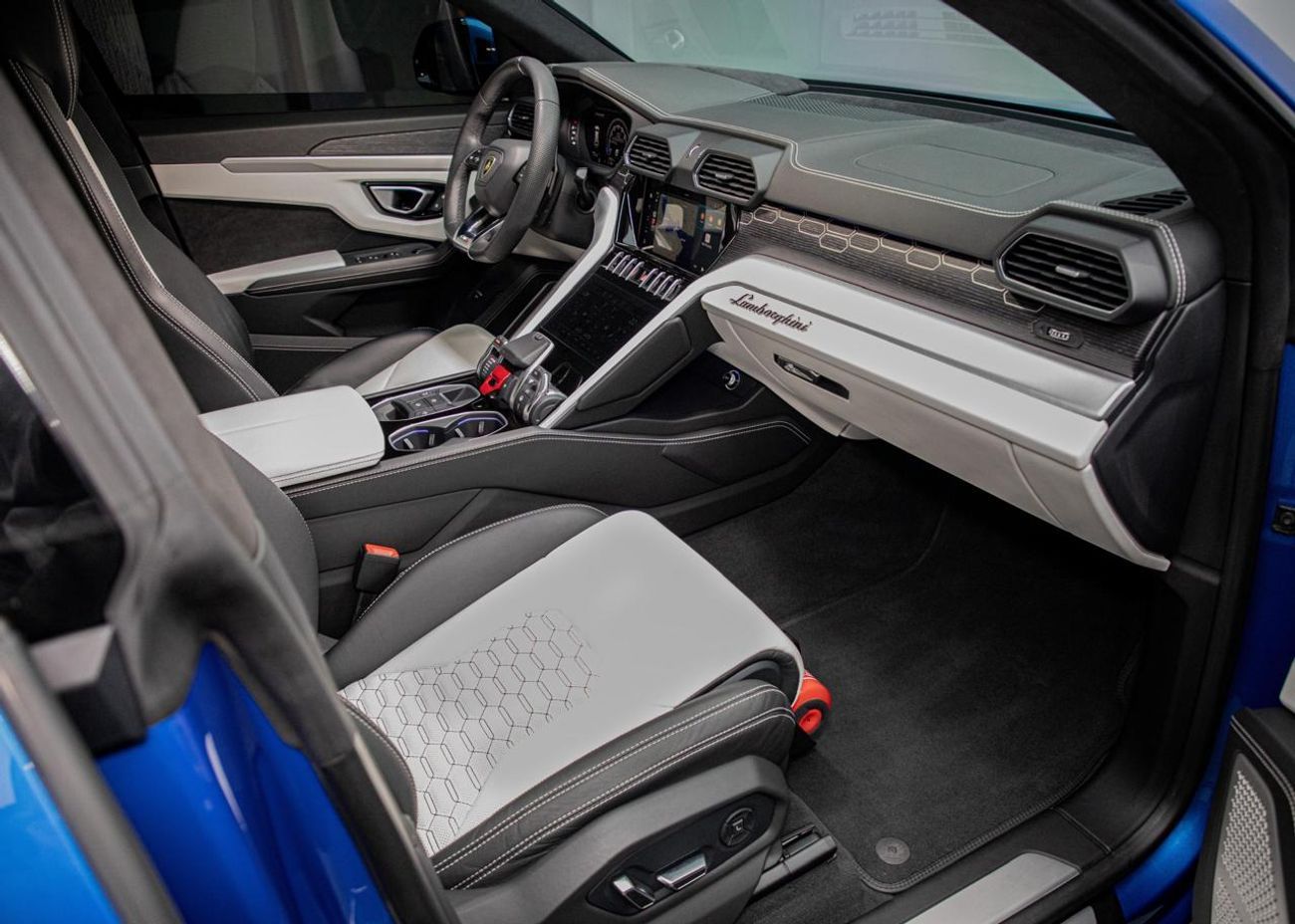 لامبورغيني اوروس STD 4.0T V8