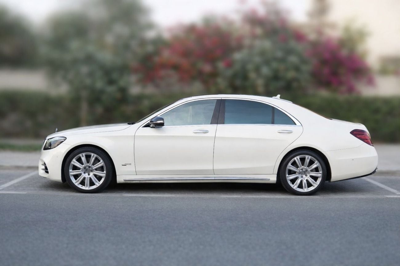 Mercedes Benz S560