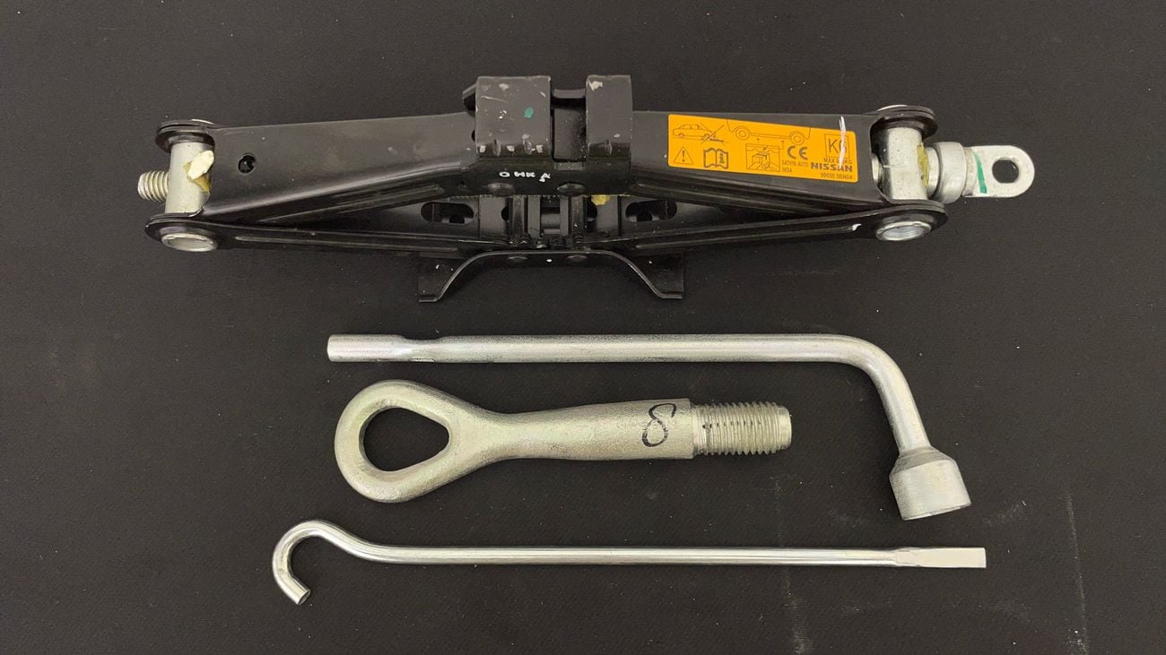 نيسان صني SV 1.5 | بدون دفعة مقدمة | اختبار القيادة في المنزل