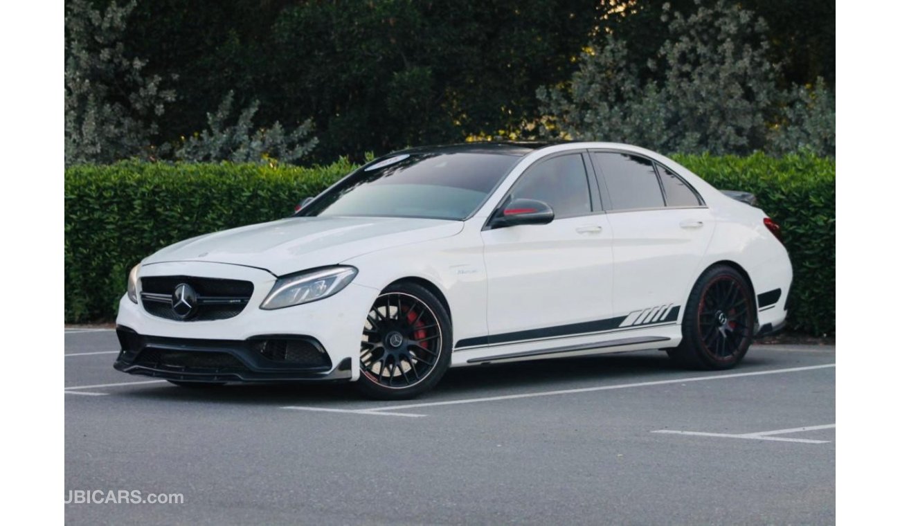 مرسيدس بنز C 63 AMG Std موديل 2015 C63S خليجي 3 فصوص بدون حوداث بحالة ممتازة 8 سلندر عداد الكيلو متر 172000km