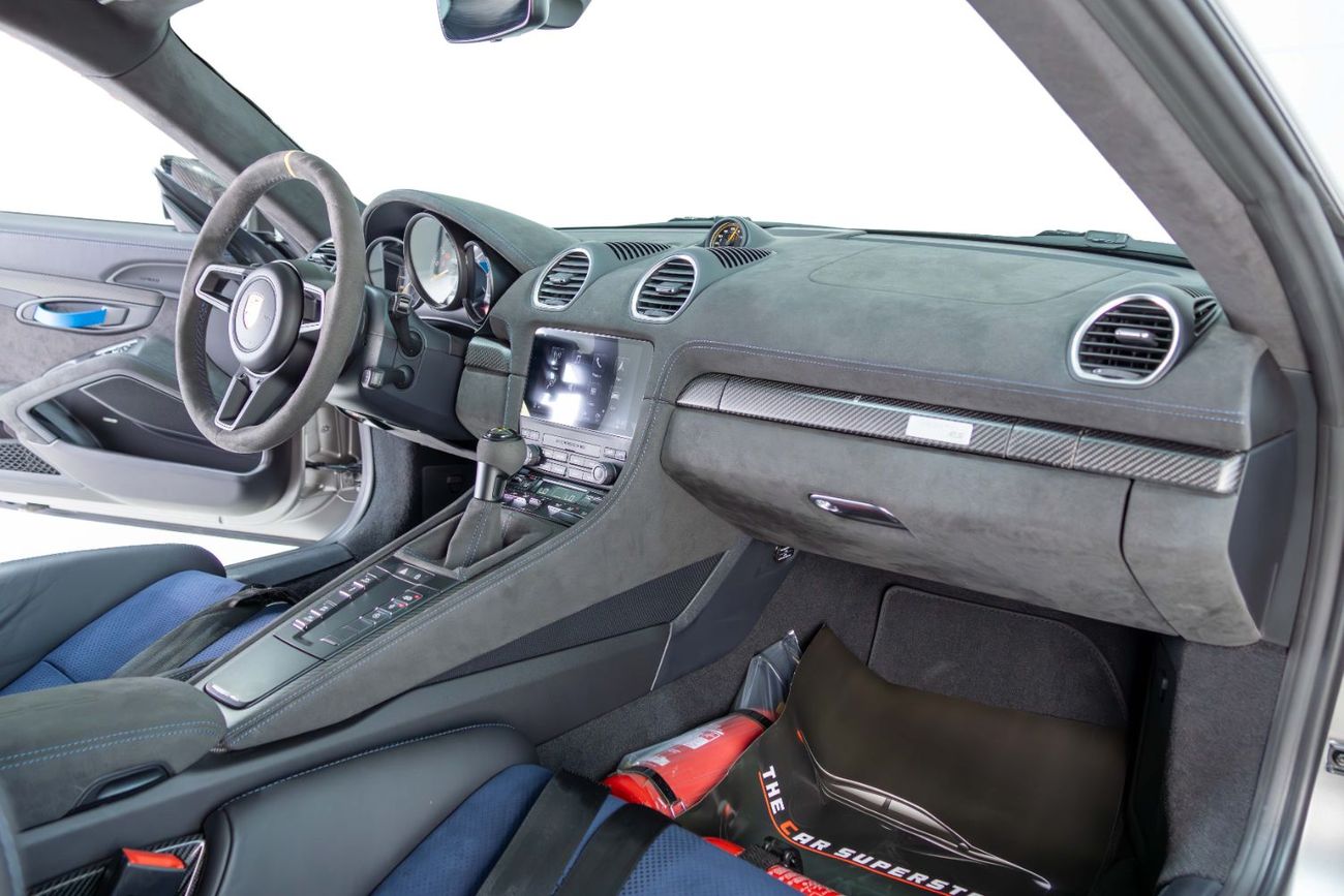 بورش كايمان 718 GT4 RS 4.0L (493 HP) A/T