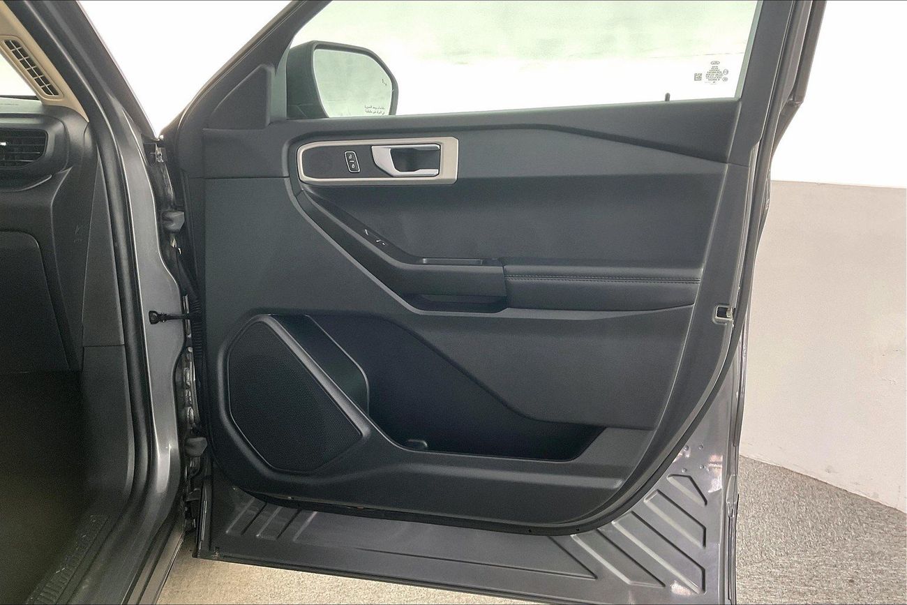 Ford Explorer XL / Standard | National Day Celebration | Guaranteed Warranty | 0 Down Payment