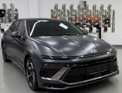 Hyundai Sonata Full option 2.5L GCC .. Brand New Condition .. Top Range .. Low Milegea