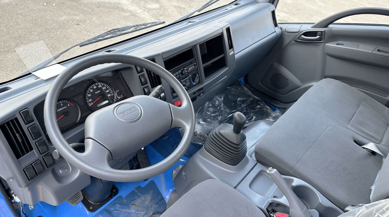 Isuzu NPR ECTWES001 - 2025 Isuzu NPR71 Single Cab Chassis Truck -  4.6L Diesel Manual – Blue