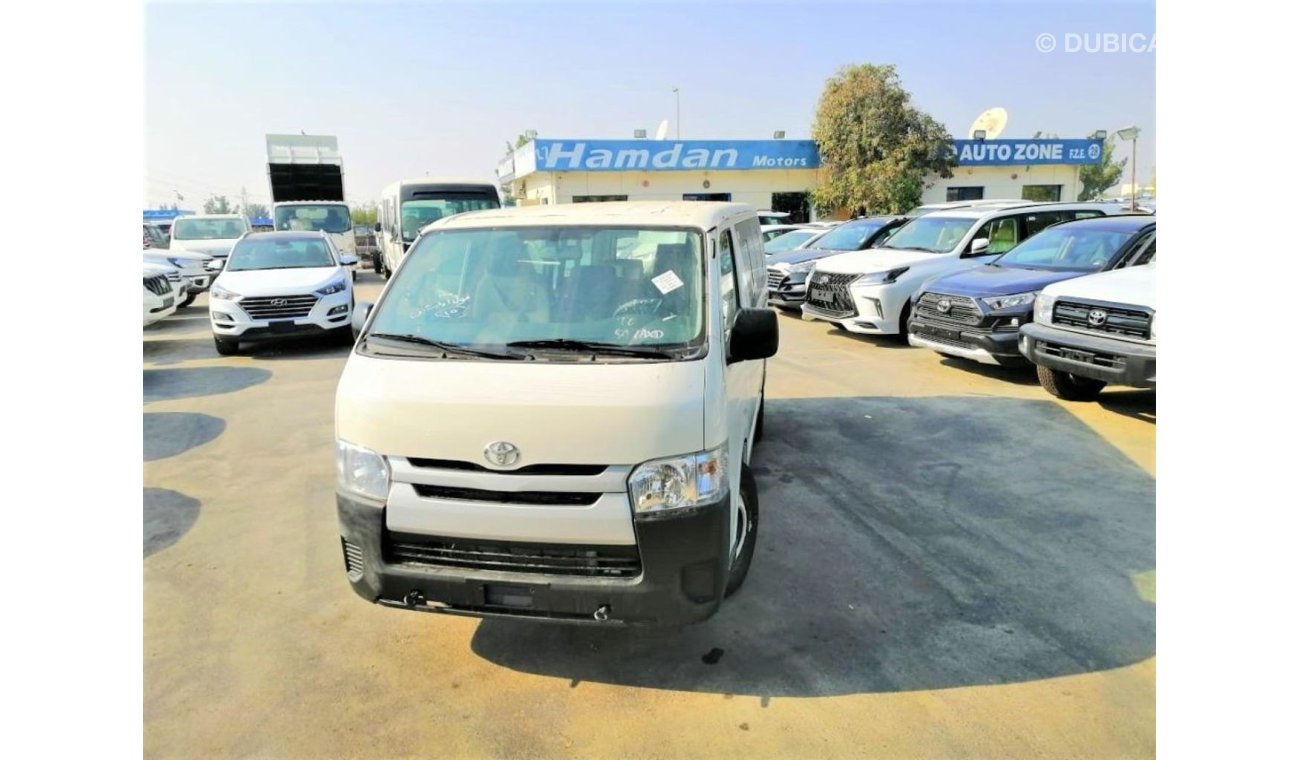 Toyota Hiace 13 SEATS