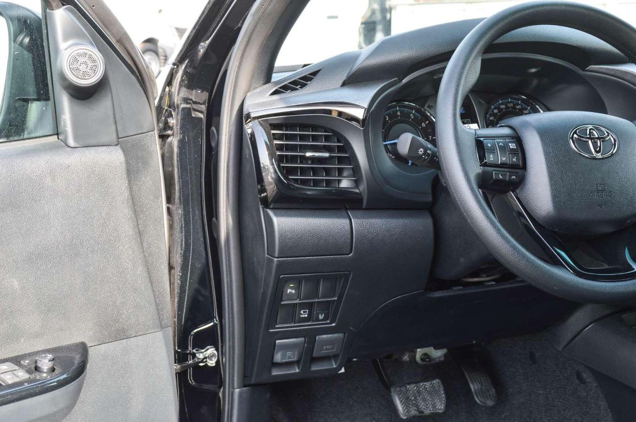 تويوتا هيلوكس TOYOTA HILUX ADVENTURE 4.0L 4WD PICKUP 2025