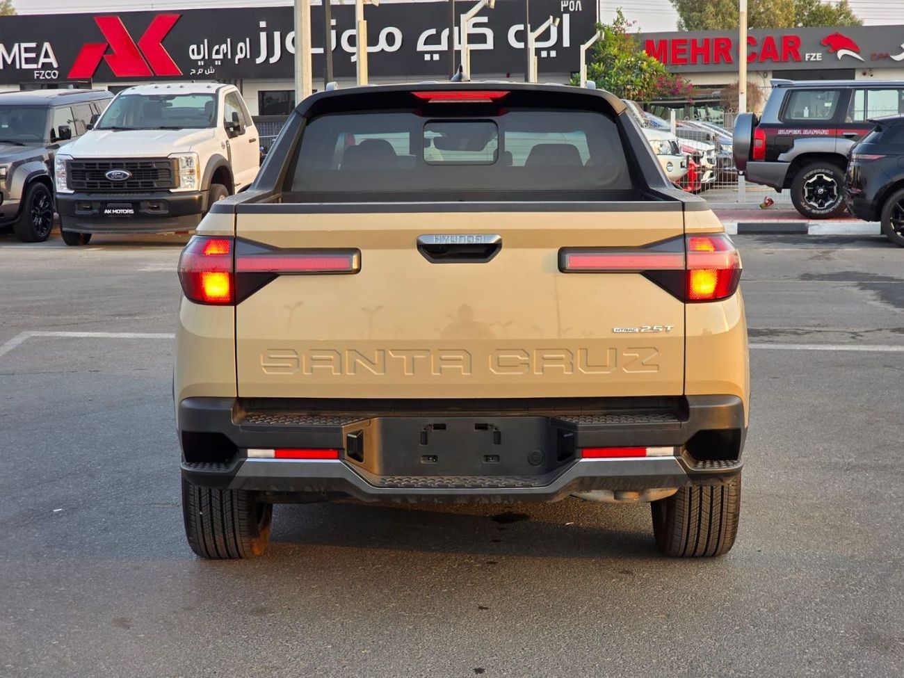 Hyundai Santa Cruz 2.5 Turbo engine 4x4 , sunroof , 360 cameraa and original leather seats