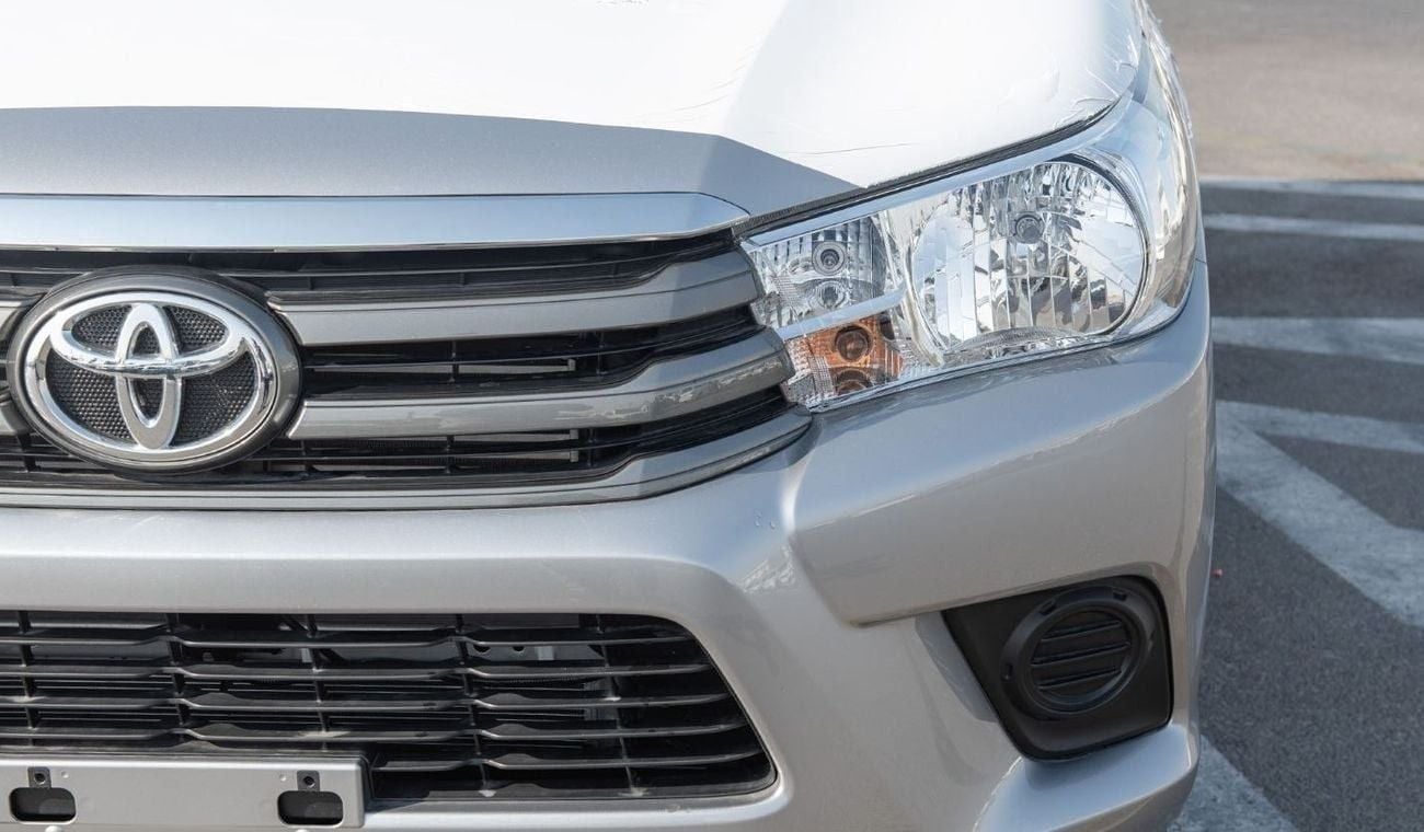 تويوتا هيلوكس SGLX TOYOTA HILUX DC 2.4D MT 4X4 P.WINDOW MY2024 – SILVER