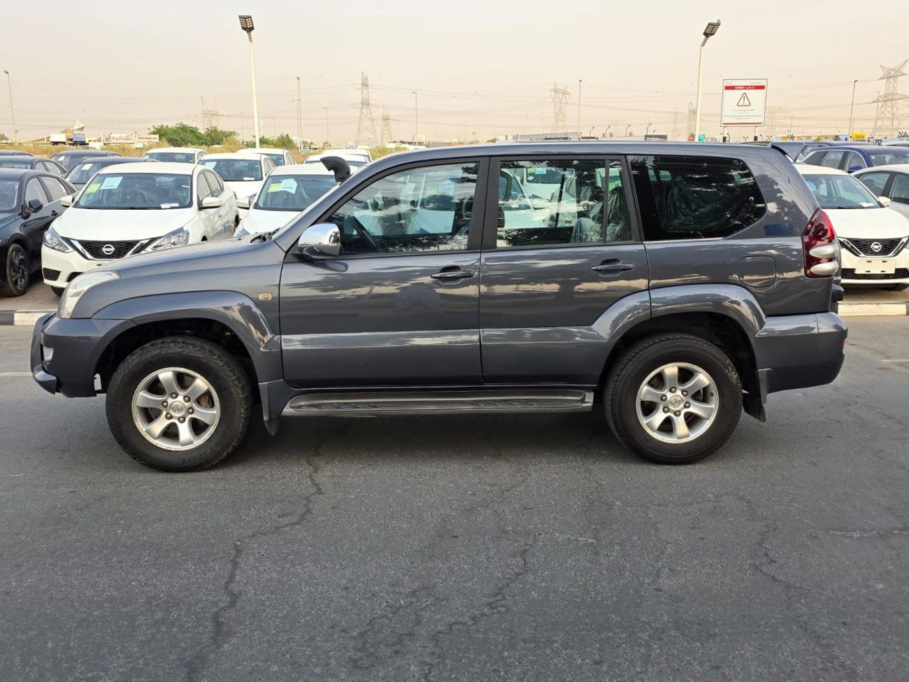 تويوتا برادو DIESEL PRADO 3.0 LITER 1KZ ENGINE GREY COLOR 2004 MODEL AUTOMATIC