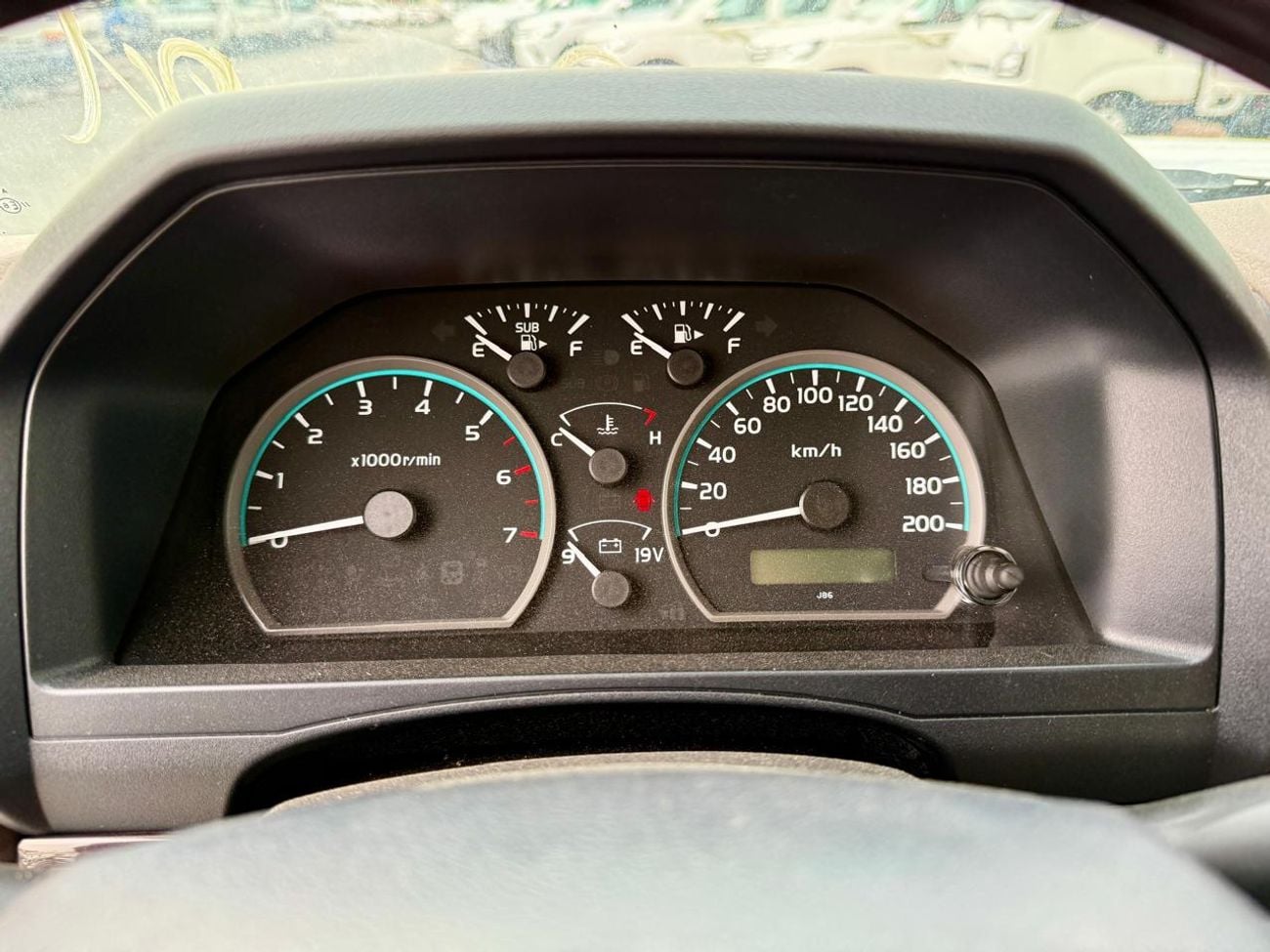 تويوتا لاند كروزر بيك آب SC 4.0L