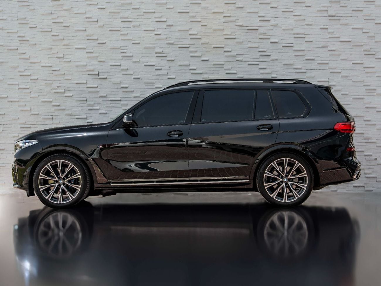 بي أم دبليو X7 40i M Sport Dynamic 3.0L