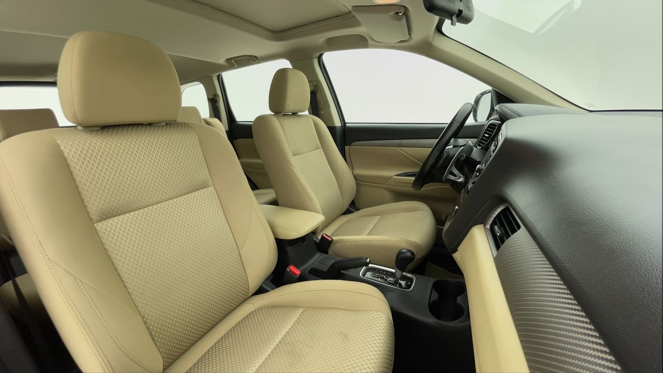 ميتسوبيشي آوتلاندر GLX HIGHLINE 2.4 | بدون دفعة مقدمة | اختبار قيادة مجاني للمنزل