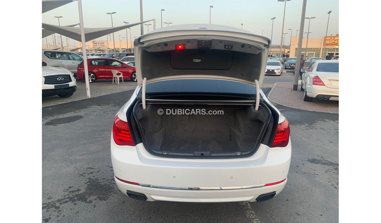 BMW 750Li BMW 750Li_2013_Excellent_Condihion