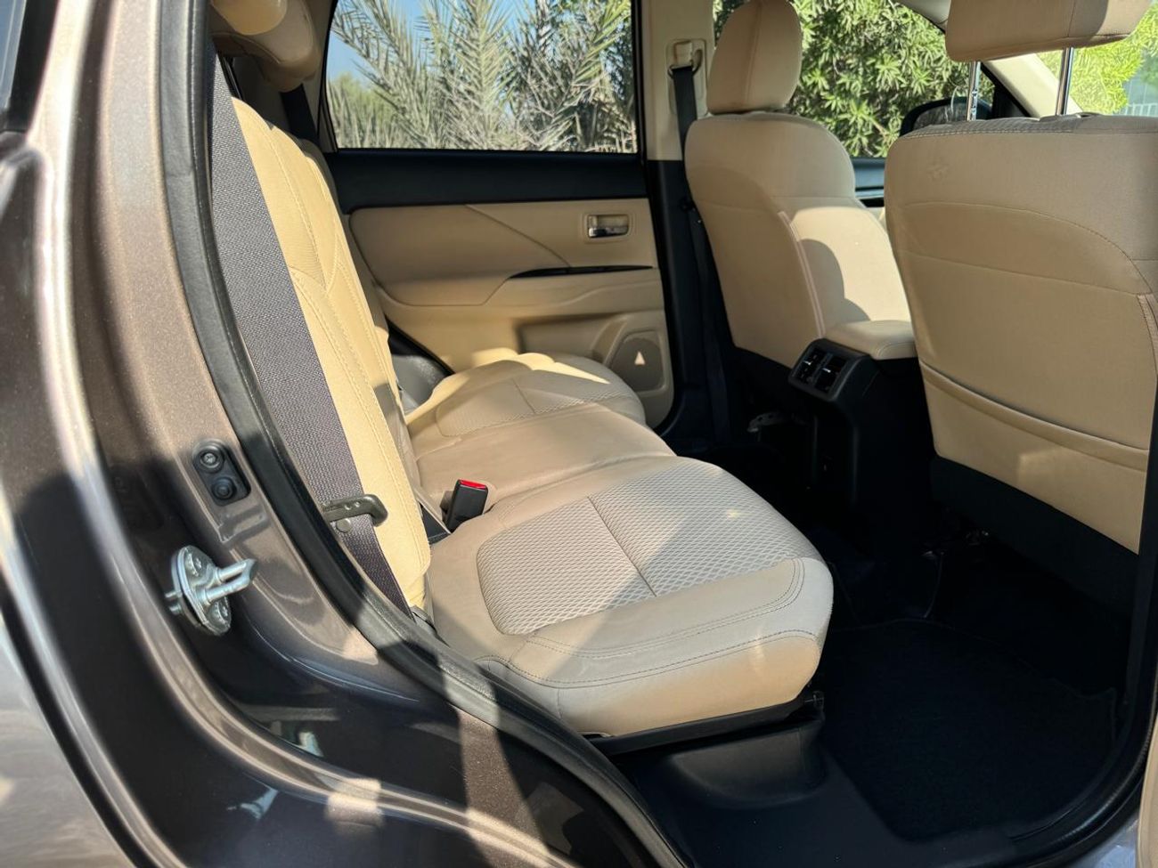 ميتسوبيشي آوتلاندر GLS 2.4L