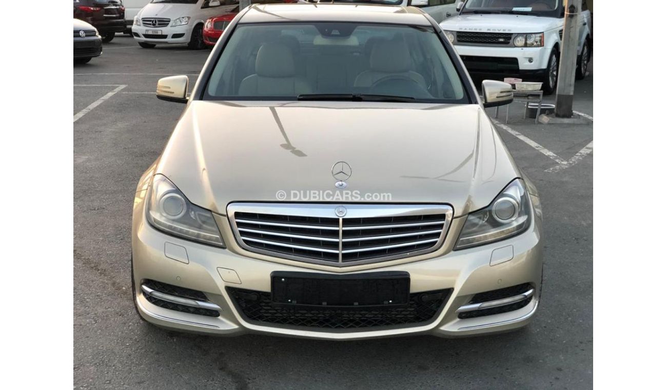 Mercedes-Benz C 200 Mercedes Benz C200 model 2012  GCC car prefect condition full option low mileage sun roof leather s