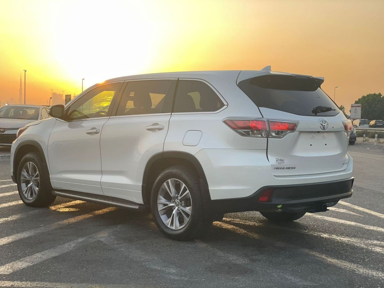 Toyota Highlander 2016 Toyota Highlander LE MidOption+ 3.5L V6 - AWD 4x4 - Side Step - 7 Seater - Trunk Auto -