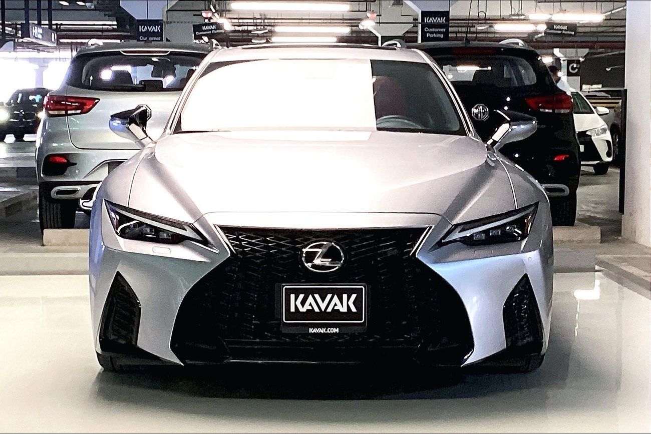 لكزس IS 350 F Sport Platinum | شامل الضمان | 0 ﺪﻔﻋﺓ ﺃﻮﻟﻯ