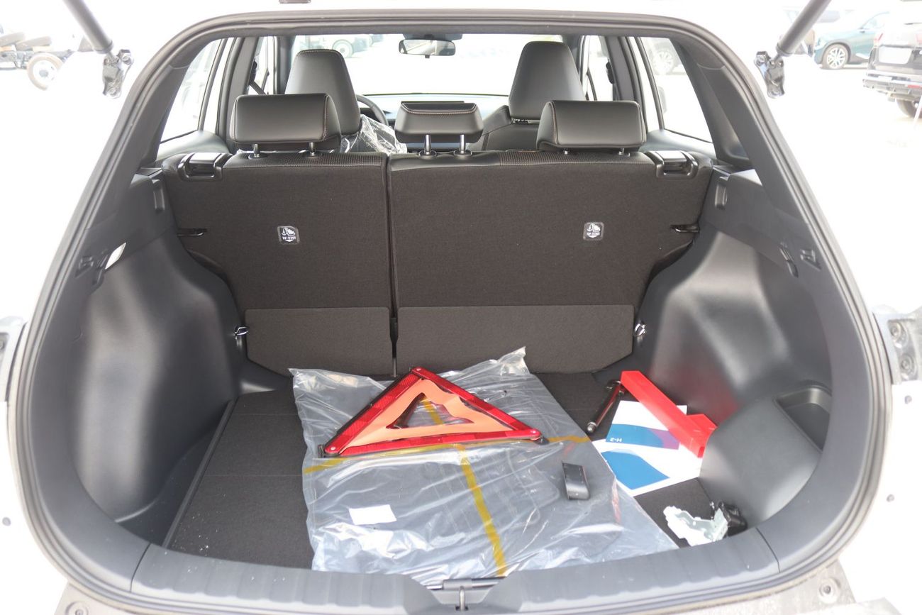 تويوتا كورولا كروس 2.0L HYBRID FACELIFT , LEATHER SEAT, ELECTRIC BACK DOOR MODEL 2025