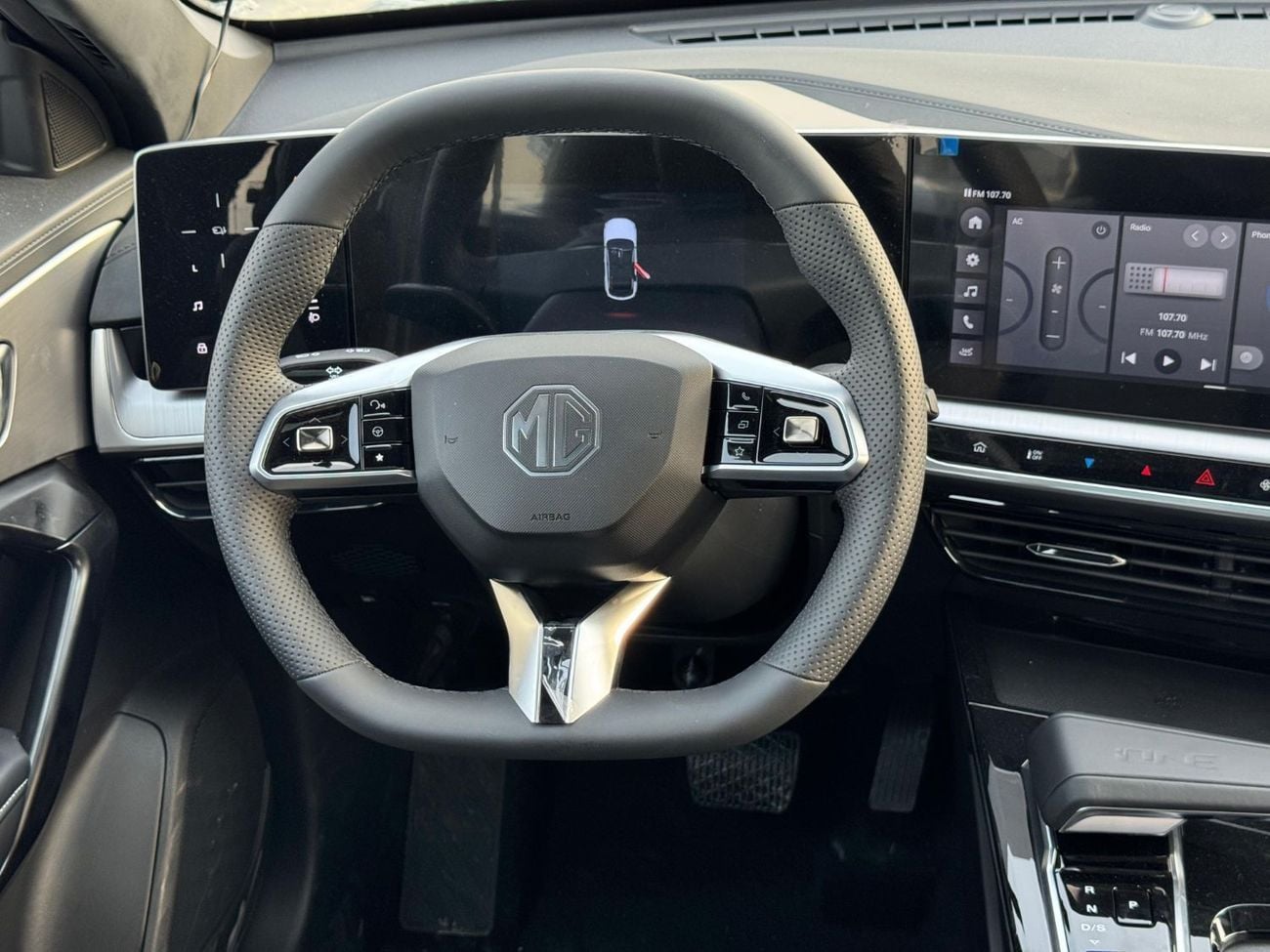 أم جي وان Deluxe 1.5L Petrol FWD 2024 Export Price @ 55,500 AED