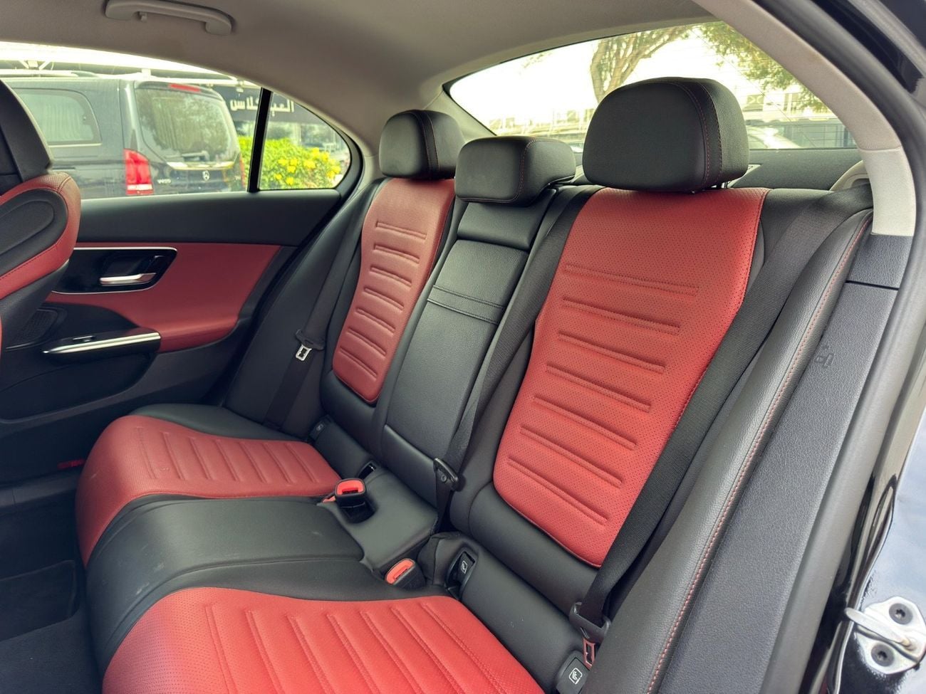 Mercedes Benz C200 Premium 2.0L