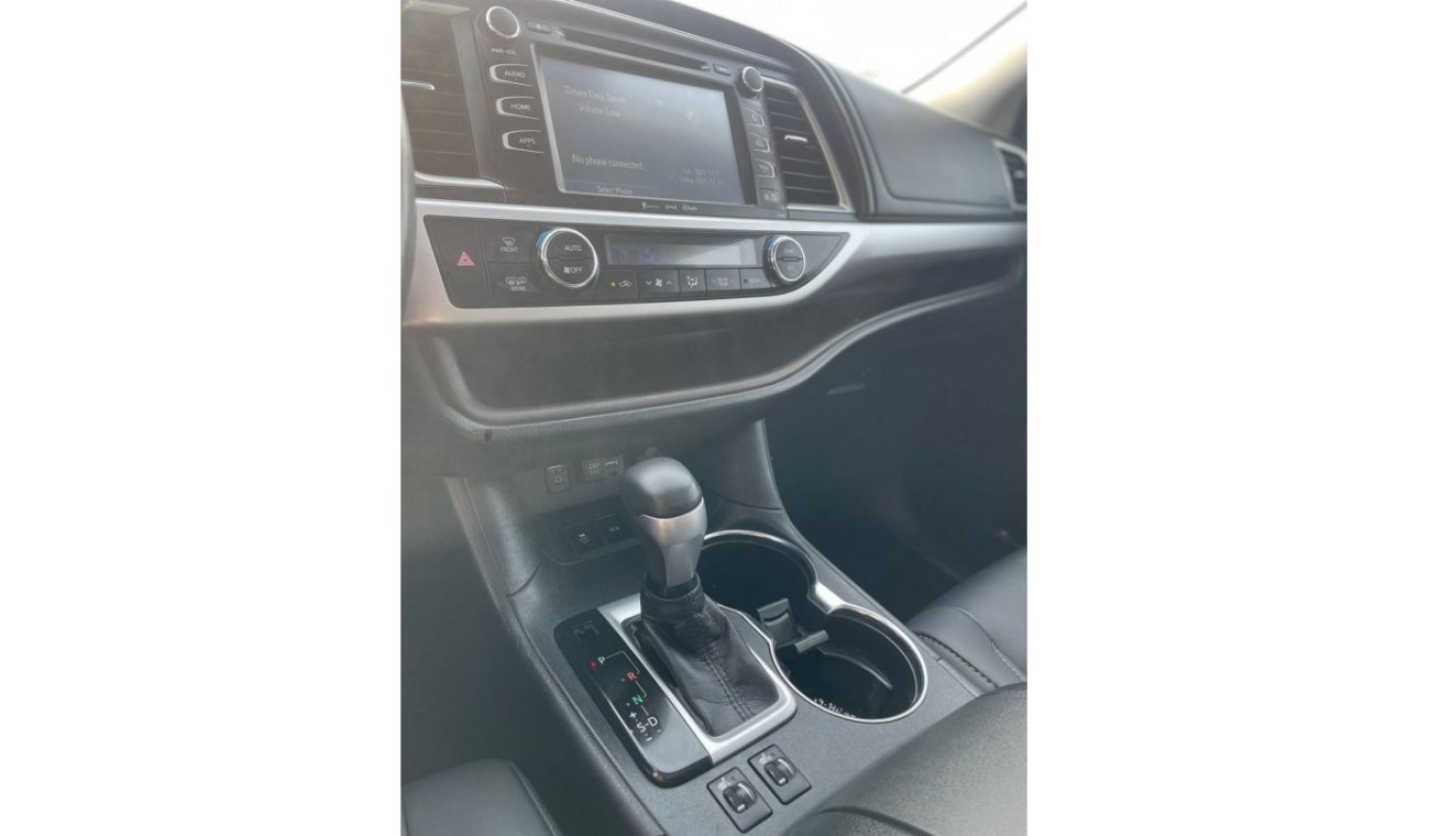 Toyota Highlander 2019 Toyota Highlander XLE 4x4 - 3.5L V6 - Full Option Fully Serviced By agency -UAE PASS 5% V