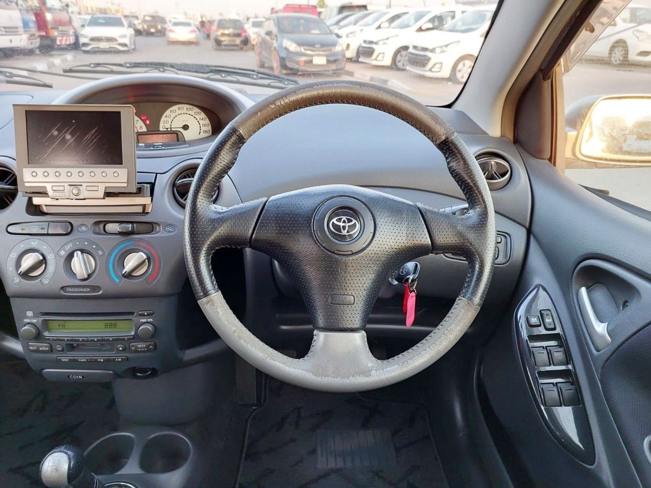 Toyota Yaris TOYOTA VITZ RIGHT HAND DRIVE(PM61356)
