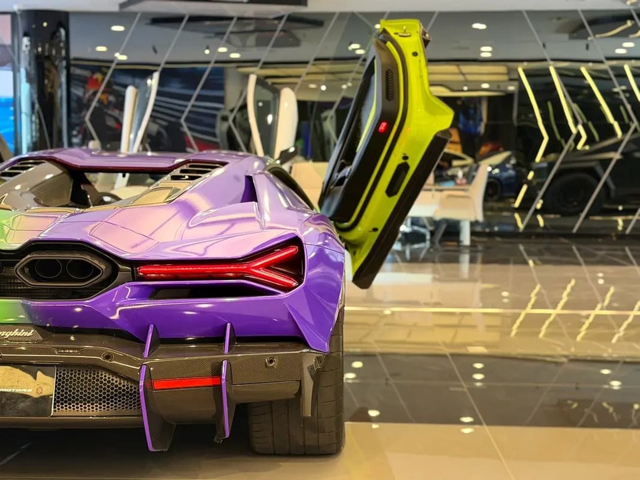 لامبورغيني ريفويلتو Japanese Specs | 6.5L V12 Hybrid