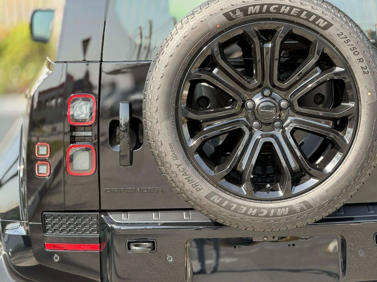 Land Rover Defender BLACK EDITION**2026**GCC SPEC UNDER WARRANTY AND SERVICE