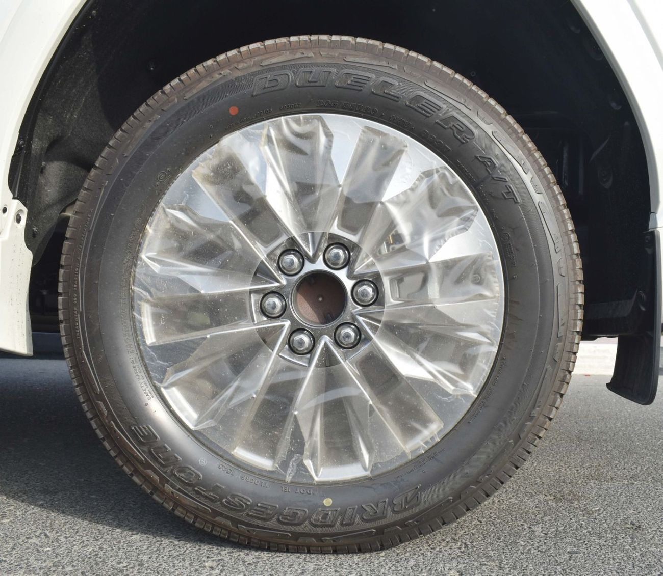 Toyota Land Cruiser VX HYBRID