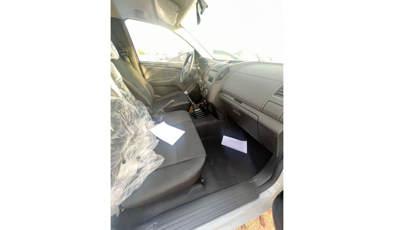 Isuzu DMax Isuzu D Max Open Side 2.5 cc
