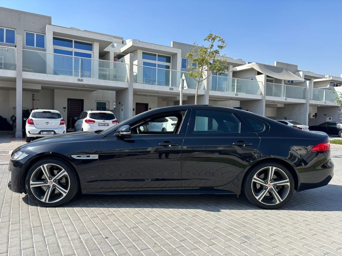 Jaguar XF R-Sport 2.0L Sedan