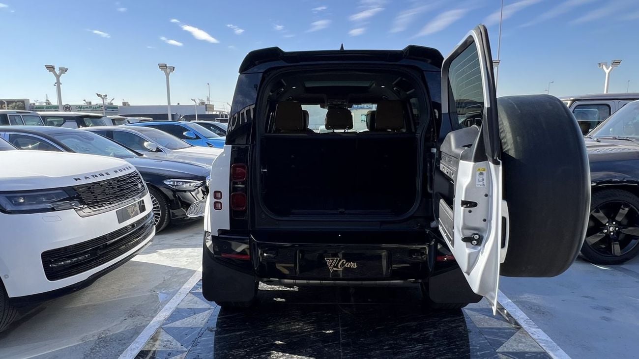 Land Rover Defender P400 110 X-Dynamic HSE 3.0L (5 Seater)