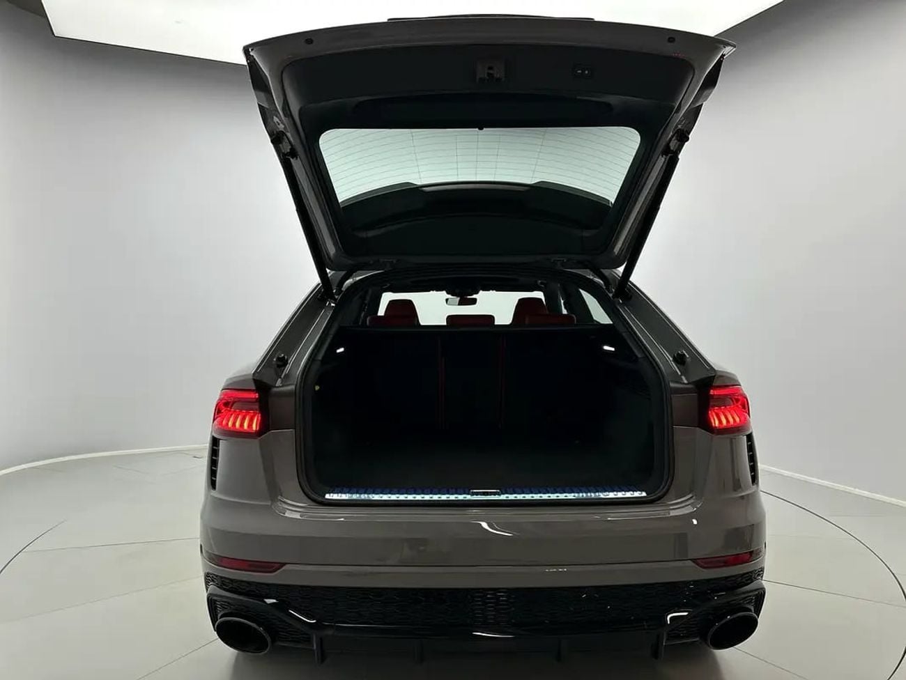 Audi RS Q8 quattro 600hp Black-Red Edition (Ref# 041076)