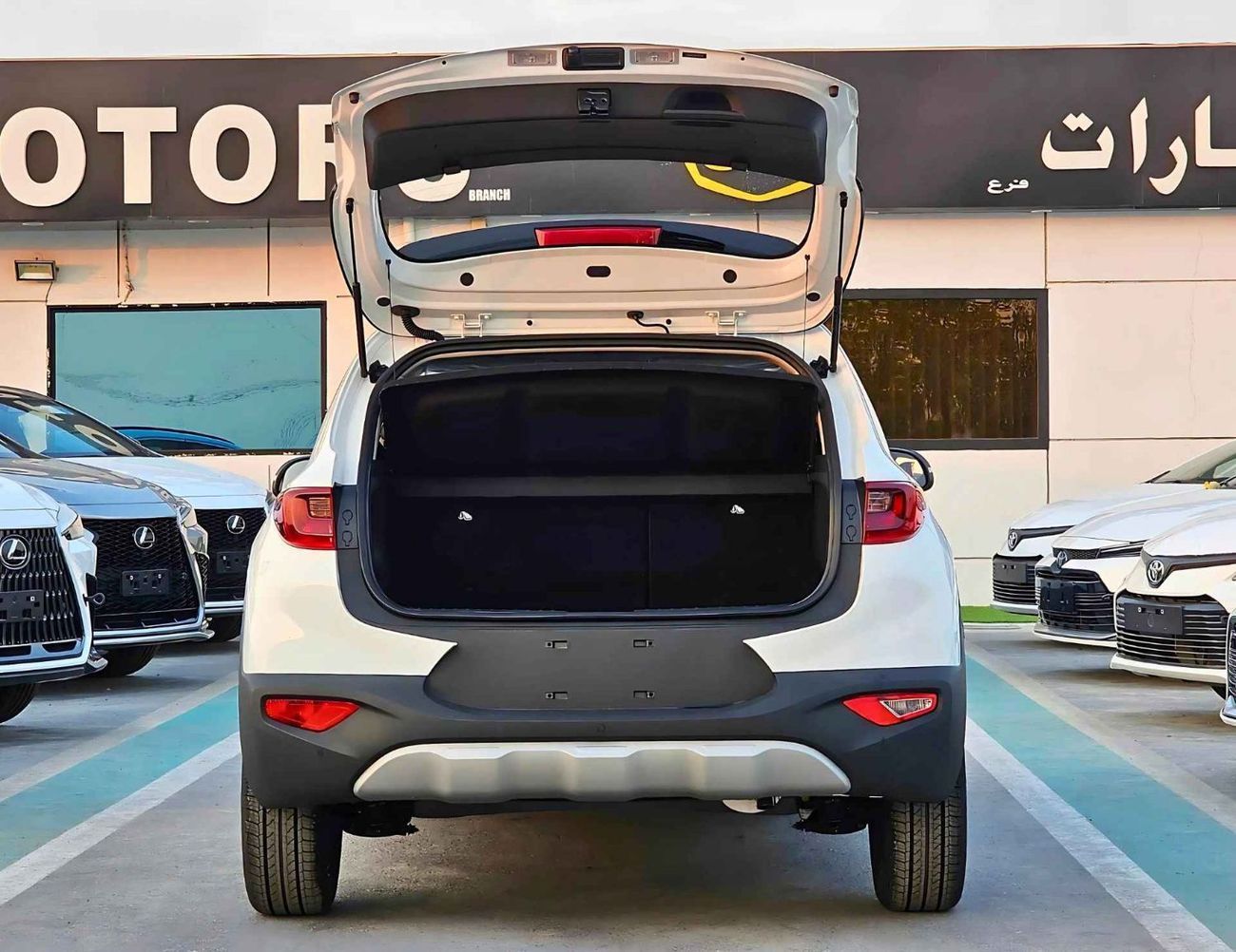 Kia KX1 DUAL TONE | 1.4L V4 PETROL | CVT WITH SUNROOF | PUSH START | DVD CAMERA | CODE # KX1FT