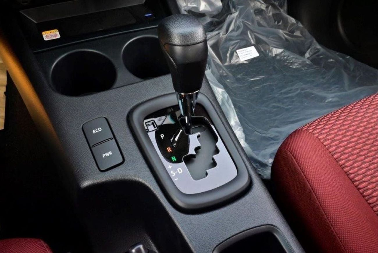 Toyota Hilux 2025 TOYOTA HILUX DOUBLE CAB PICKUP 2.7L PETROL 4X2 AT