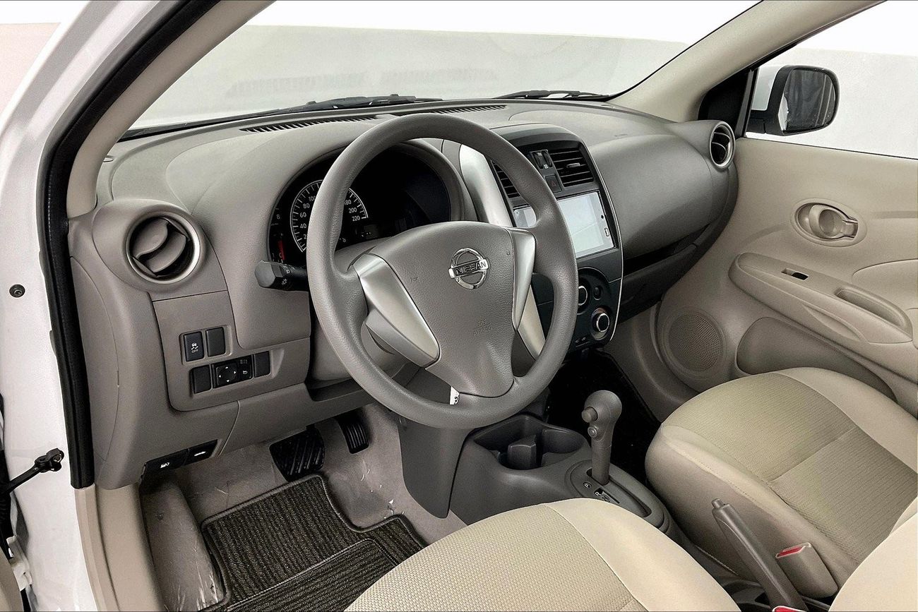 نيسان صني SV | سنة ضمان مجانية | نسبة التمويل 1.99% | خالية من أضرار الفيضانات