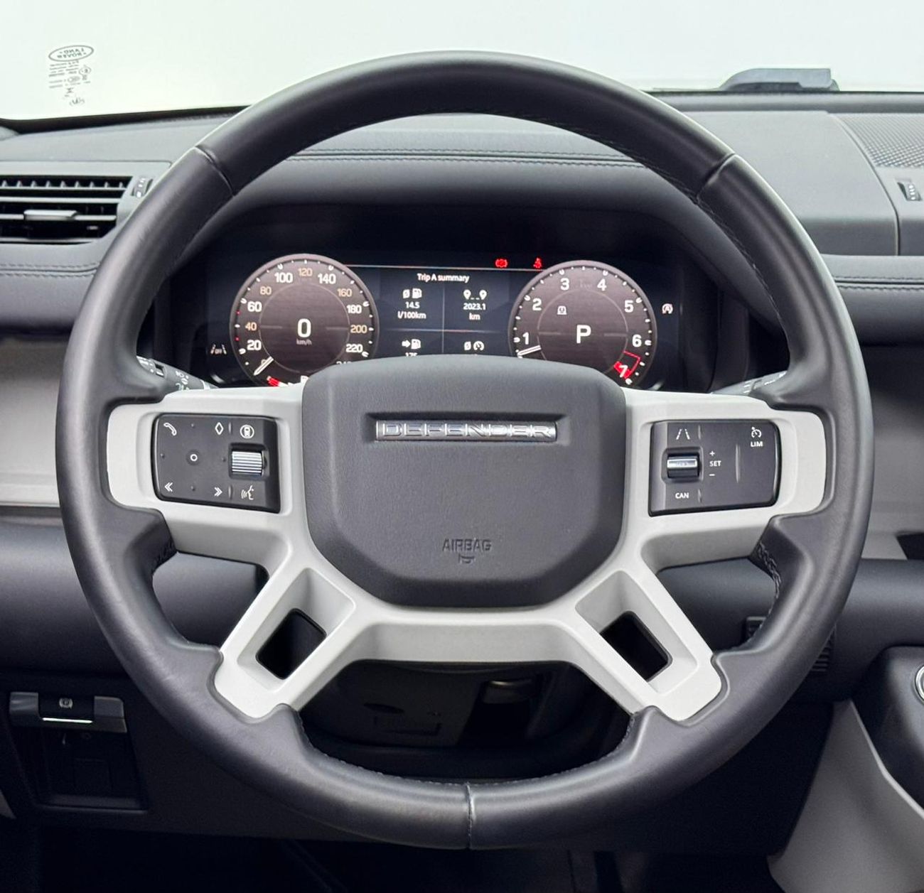 Land Rover Defender P300 110 X-Dynamic SE 2.0L (5 Seater) 2024 Land Rover Defender P300 SE, Land Rover Warranty+Service