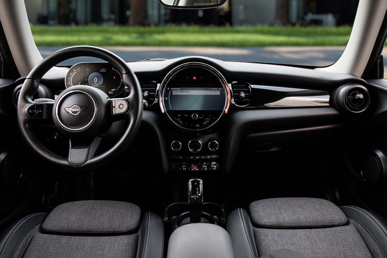 Mini Cooper Cooper | 1,606 P.M | 0% Downpayment | Perfect Condition!