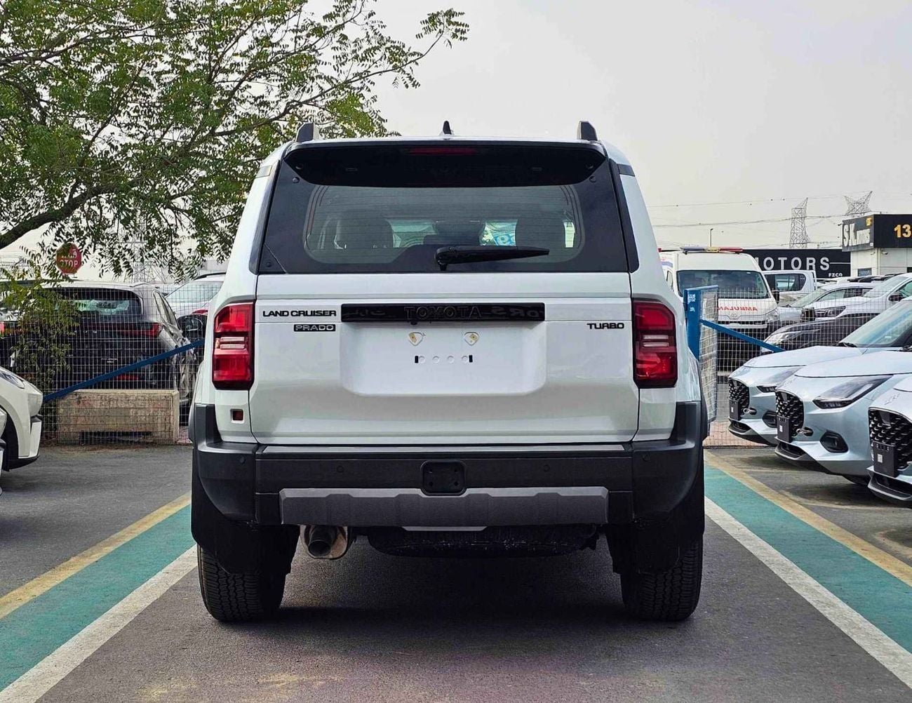 تويوتا برادو ADVENTURE TURBO / 2.4L V4 PETROL / RADAR / HEADUP DISPLAY / 360* CAMERA WITH PWR SEATS / (CODE#PPADV